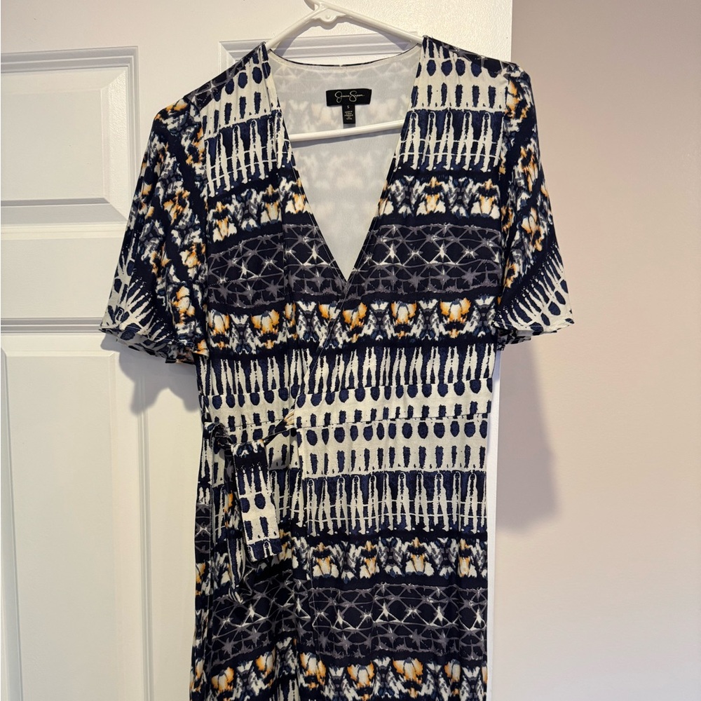 Jessica Simpson Navy and White Patterned V-Neck Dress